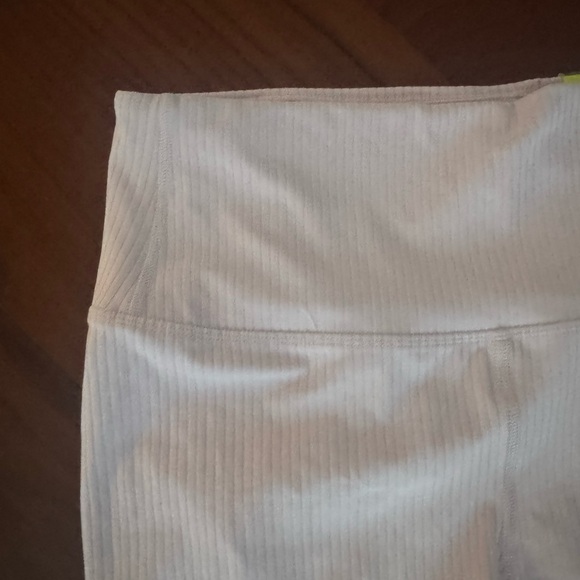 Brand new - all in motion leggings - Picture 2 of 3